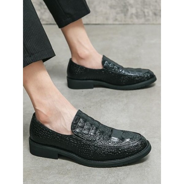 Solid Color Embossed Low Top Loafers Shoes