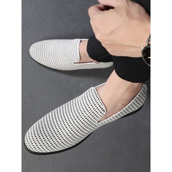 Houndstooth Pattern Flat Loafers