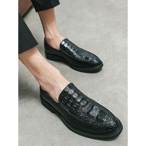 Solid Color Embossed Low Top Loafers Shoes