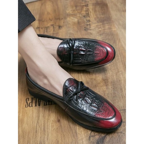 Embossed Bowknot Design Faux Leather Shoes