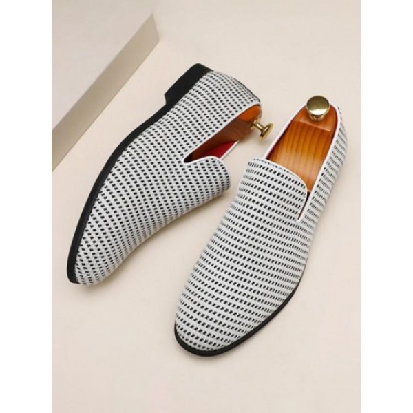 Houndstooth Pattern Flat Loafers